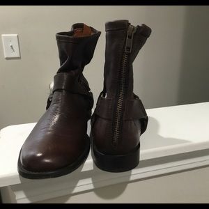 FRYE MOTO HARNESS BOOTS SZ 9